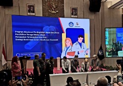 Picsart_25-07-22_17-54-00-219