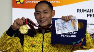 Picsart_25-08-18_17-36-12-462