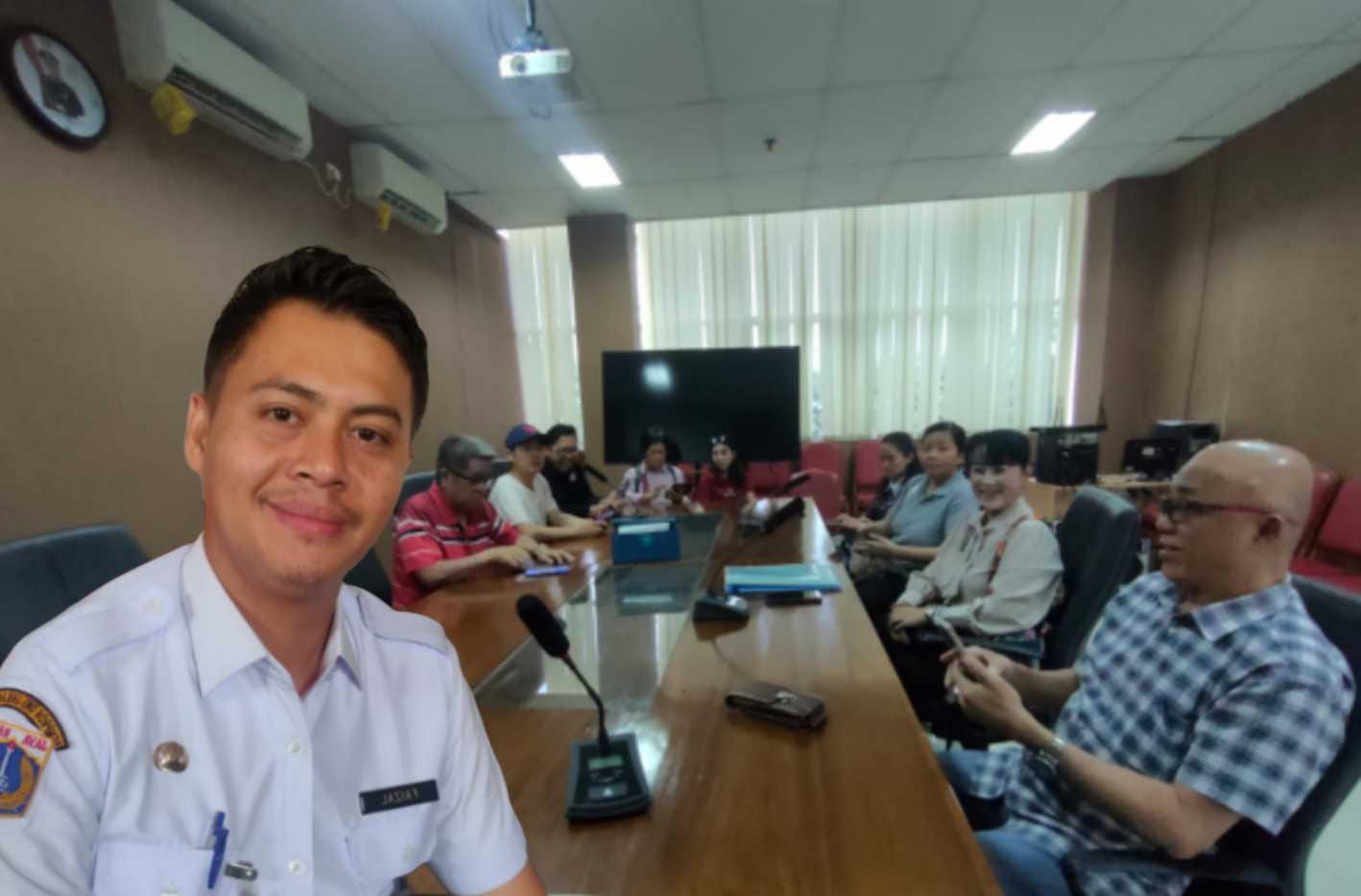 Lurah Pluit Ahmad Faizal Diduga Intimidasi RT Greenbay, Warga: Demokrasi Kami Dirampas!