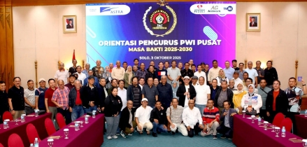 Picsart_25-10-04_02-01-05-509