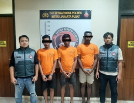 Picsart_25-10-07_12-53-30-387