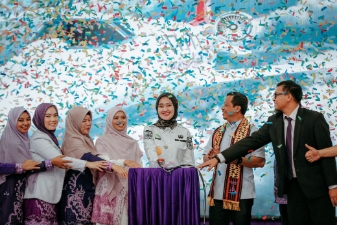 Picsart_25-10-15_18-58-18-638