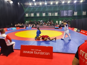 Picsart_25-10-18_16-35-12-959