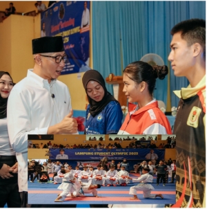 Picsart_25-10-18_18-41-02-117