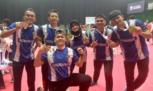 Picsart_25-10-21_12-21-38-413