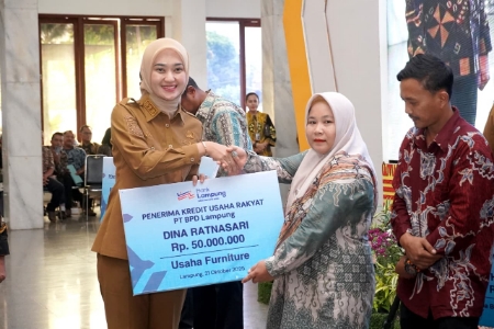 Picsart_25-10-21_19-02-28-020