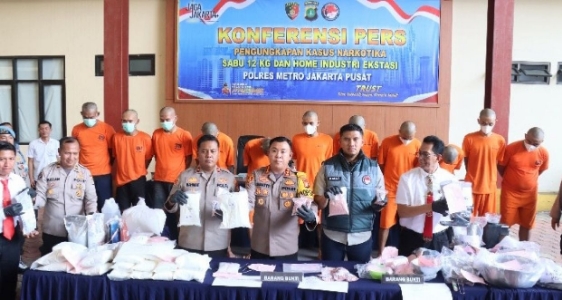 Picsart_25-10-21_20-23-02-350